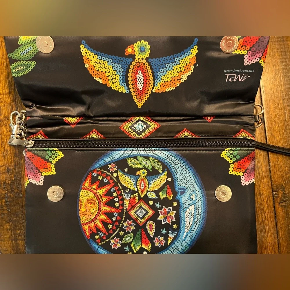 Black Chain Strap Clutch - Picture 3 of 3